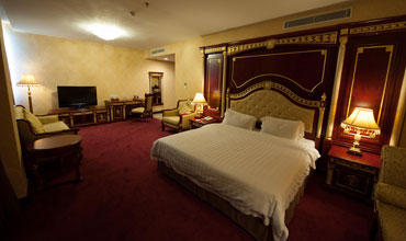 Gaya-centre-hotel-royal-suite-room-kota-kinabalu-sabah